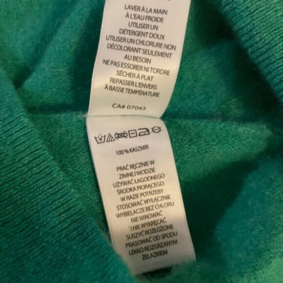 Elie Tahari 100% Cashmere V-Neck dolman sleeve sweater in emerald green - Picture 5 of 6